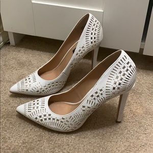 Size 8 white and gold shoes